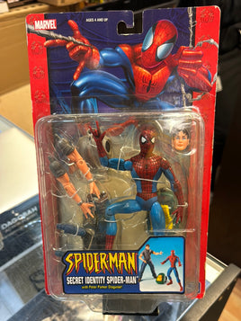 Secret Identity Spider-Man (Vintage Amazing Spider-Man, Toybiz) Sealed