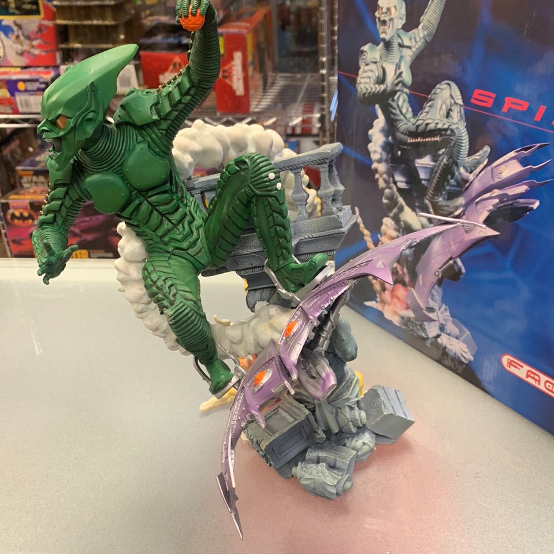 グリーンマン フィギュア Green Goblin 14” Statue (Factory X, Marvel Spider-Man) opened