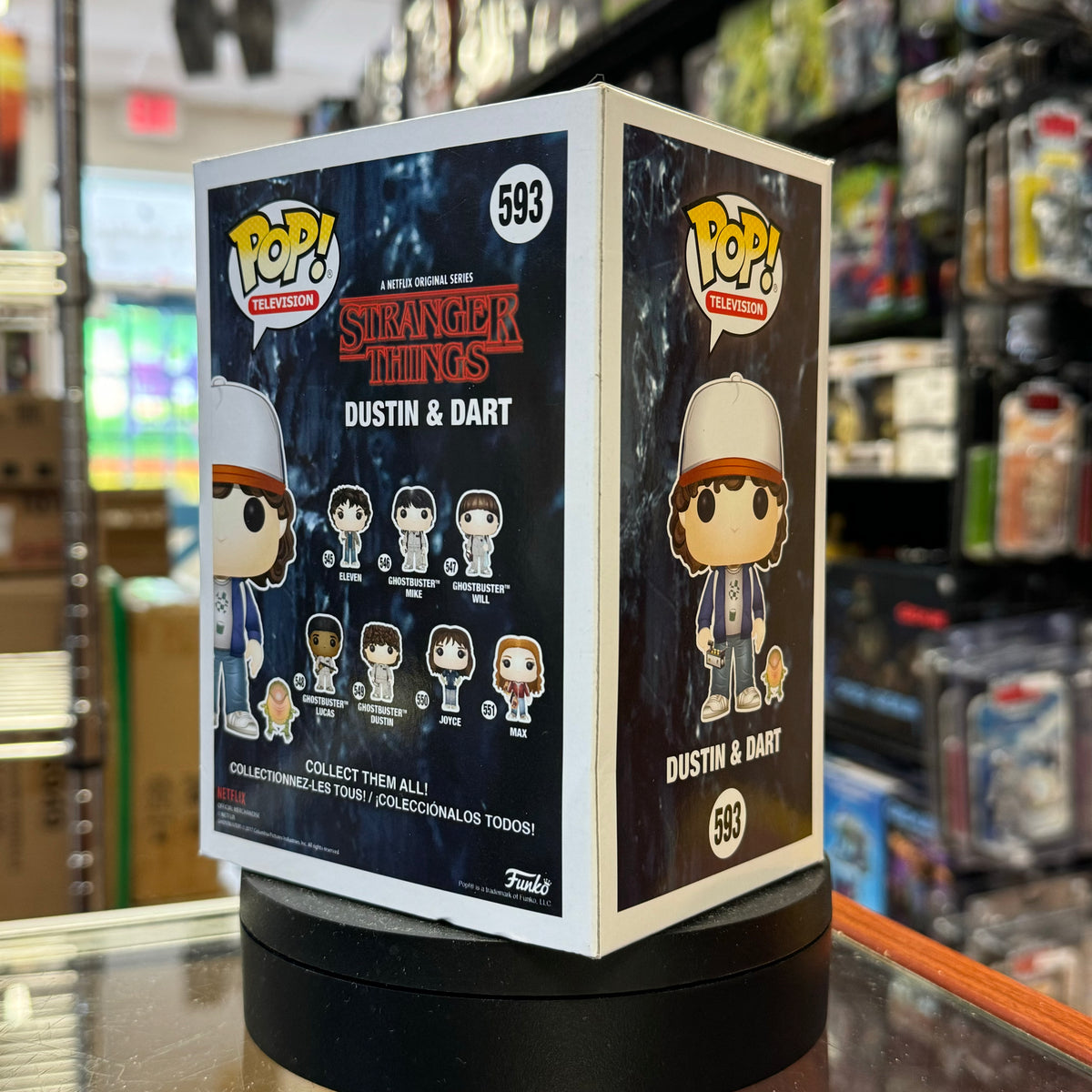 Dustin & Dart #593 Hot Topic (Funko Pop!, Stranger Things)| Bitz