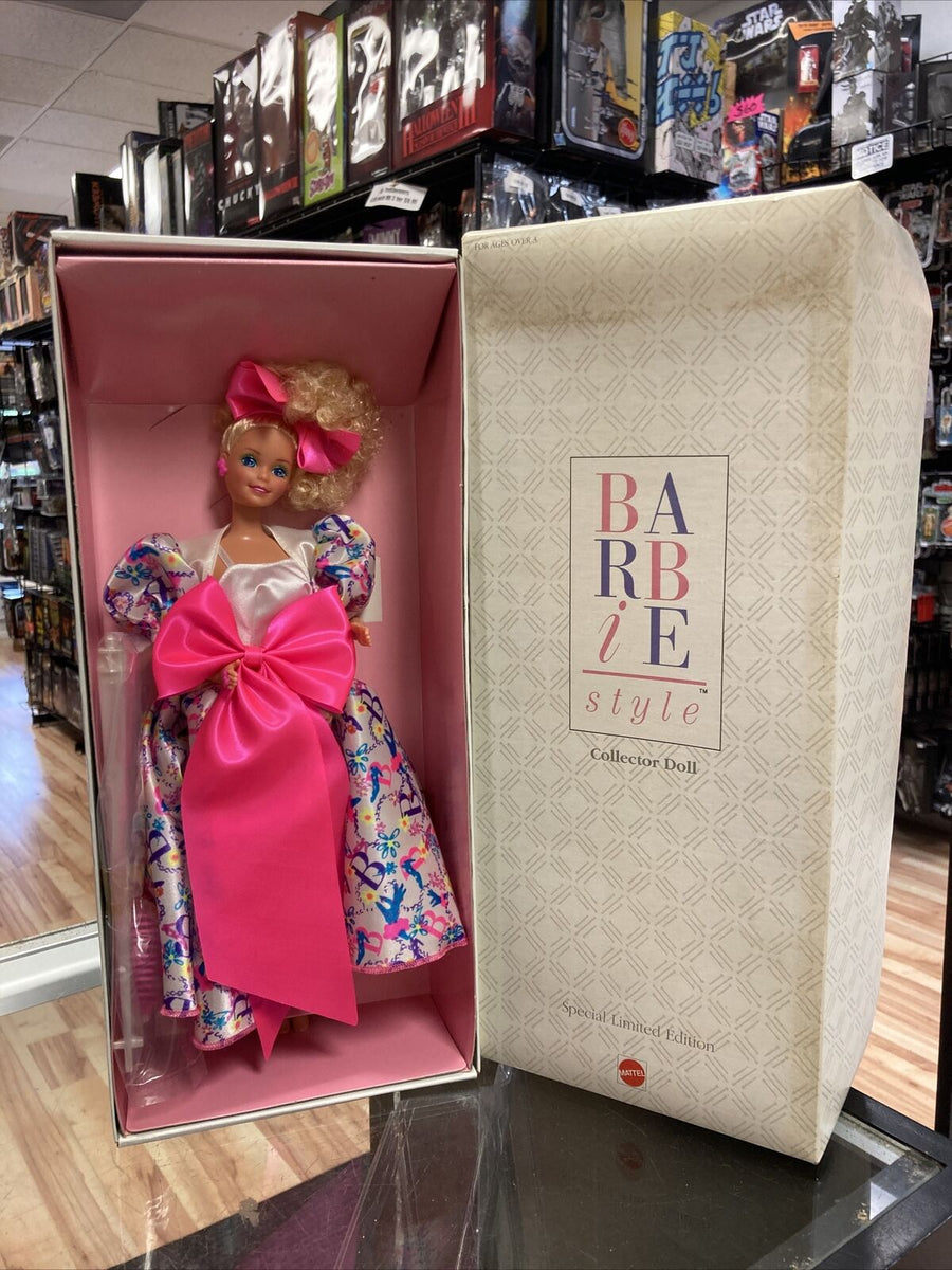 1990 Barbie Style Collector Barbie, NRFB, (5315) Non-Mint Box 