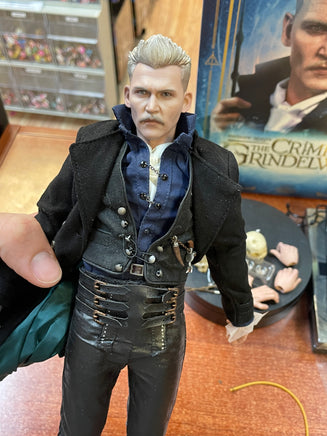 Gellert Grindelwald MMS513 (Fantastic Beasts Crimes Of The Grindelwald, Sideshow Hot Toys) COMPLETE - Bitz & Buttons