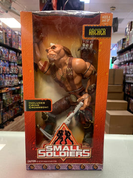 Archer with firing crossbow (Small Soldiers, Vintage Kenner) Sealed
