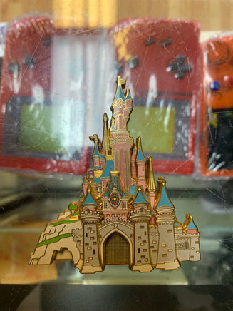Cast Members Disney Paris Castle Jumbo 3D (Walt Disney World, Pin Traders) - Bitz & Buttons