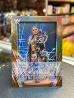 Giulia Gold Refractor Auto Card 21/50 (WWE, Topps Chrome)