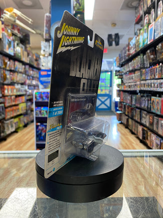 Ford Gran Torino Sport 1972 Blacked Out (Johnny Lightning, Street Freaks) SEALED - Bitz & Buttons