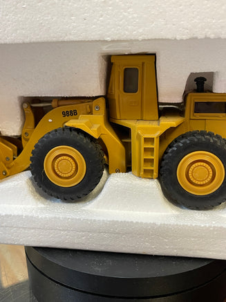Caterpillar 988B Wheel Loader 1/50 Scale ( Vintage ERTL, CAT) - Bitz & Buttons