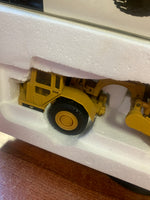 Caterpillar 631E Wheel Tractor Scraper 1/50 Scale ( Vintage ERTL, CAT) - Bitz & Buttons