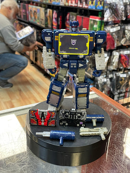Soundwave Netflix War For Cybertron Voyager (Transformers WFC, Hasbro) INCOMPLETE