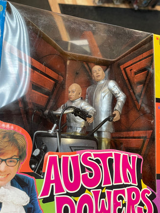 Dr.Evil & Mini Me (Austin Powers, Vintage McFarlane) SEALED - Bitz & Buttons