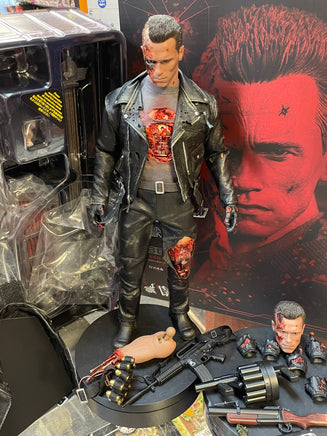 Battle Damaged 2.0 T-800 DX46 (Terminator, Hot Toy) SEALED - Bitz & Buttons