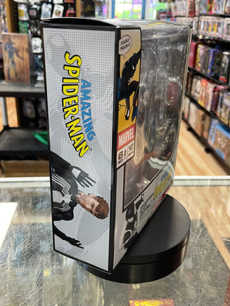 Spider-Man Black Costume Comic Ver. 147 (Medicom Mafex, The Amazing Spider-Man) OPEN\COMPLETE - Bitz & Buttons