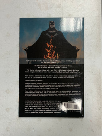 Batman The City Of Owls Volume 2 (DC Comics Trade TPB, Batman) - Bitz & Buttons