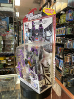 Skywarp Deluxe Class (Transformers Generations Thrilling 30, Hasbro) - Bitz & Buttons