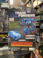 Autobot Skids Deluxe Class (Transformers Generations Thrilling 30, Hasbro) - Bitz & Buttons