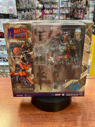 Deathstroke (Revoltech Amazing Yamaguchi, DC Comics) COMPLETE - Bitz & Buttons
