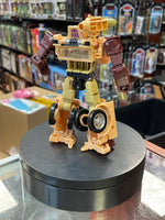 Detritus Deluxe Class (Transformers Legacy, Hasbro) **COMPLETE** - Bitz & Buttons