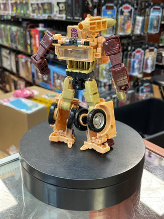 Detritus Deluxe Class (Transformers Legacy, Hasbro) **COMPLETE** - Bitz & Buttons