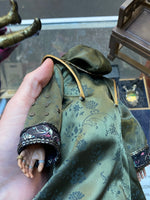 Mandarin With Throne 1/6 Scale (MCU Iron Man 3, Hot Toys) LOOSE - Bitz & Buttons