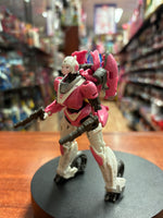 Arcee Deluxe (Transformers Studio Series, Hasbro)Complete