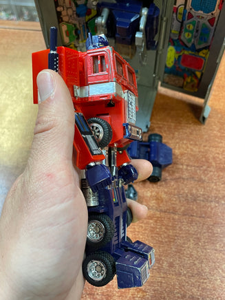 Optimus Prime Original 1984 (Transformers Retro G1, Hasbro) INCOMPLETE - Bitz & Buttons