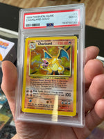 Charizard Holo 4/102 (Pokemon, Wizard) **PSA 2**