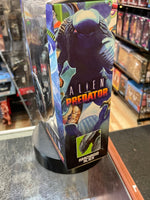Arachinoid Alien (NECA, Predator vs Alien) **SEALED**
