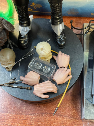 Gellert Grindelwald MMS513 (Fantastic Beasts Crimes Of The Grindelwald, Sideshow Hot Toys) COMPLETE - Bitz & Buttons