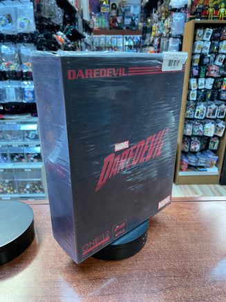 Netflix Daredevil (Marvel, Mezco One:12) **COMPLETE** - Bitz & Buttons