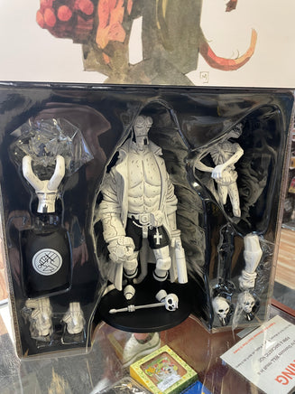 Hellboy Black & White Vinyl Statue (Dark Horse, Unbox Industries) COMPLETE - Bitz & Buttons