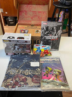 Superhero Showdown Box (Funko Pop! Collector Corps, Marvel) - Bitz & Buttons
