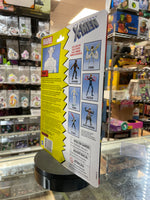 Uncanny Cyclops Retro (Marvel Legends, Hasbro) SEALED