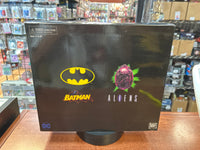 Joker Xenomorph vs Dark Horse Batman -SDCC- (NECA, Predator) **SEALED**