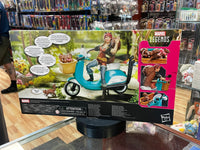Squirrel Girl Deluxe (Marvel Legends, Hasbro) **SEALED**