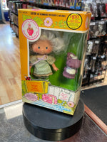 Angel Cake with Souffle Pet (Vintage Strawberry Shortcake, Kenner) **SEALED**