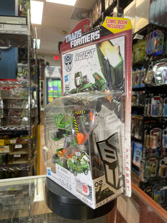 Hoist IDW Deluxe Class (Transformers Generations Thrilling 30, Hasbro) - Bitz & Buttons