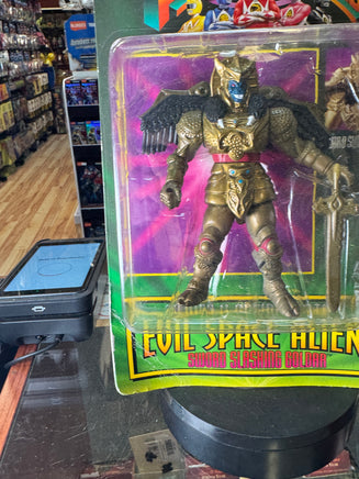 Slashing Goldar Space Alien (Vintage MMPR Power Rangers, Bandai) SEALED - Bitz & Buttons