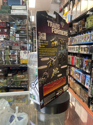 MiniCon Assault Team Deluxe Class (Transformers Generations Thrilling 30, Hasbro) - Bitz & Buttons