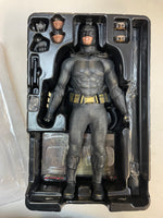 Batman Suicide Squad 1/6 MMS409 (DC, Batman, Hot Toys) COMPLETE - Bitz & Buttons