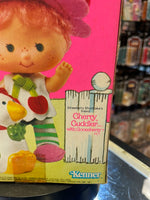 Cherry Cuddler with Gooseberrry (Vintage Strawberry Shortcake, Kenner) Open Box