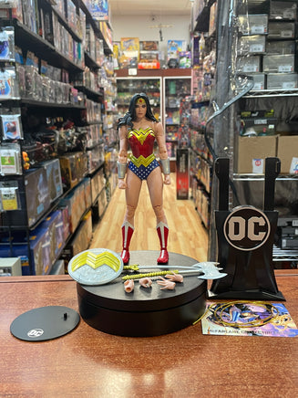 Classic Wonder Woman (DC McFarlane, DC Multiverse) COMPLETE - Bitz & Buttons