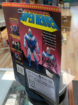 Mr Freeze 0017 (VIntage DC Superheroes, Toybiz) SEALED - Bitz & Buttons