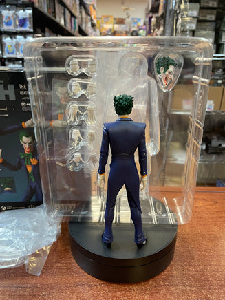 The Joker Hush Ver. No.142 (DC, Mafex) COMPLETE - Bitz & Buttons
