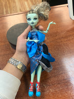 Scarily Ever After Threadarella Frankie Stein (Vintage Monster High, Mattel) - Bitz & Buttons