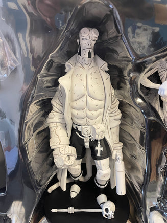 Hellboy Black & White Vinyl Statue (Dark Horse, Unbox Industries) COMPLETE - Bitz & Buttons