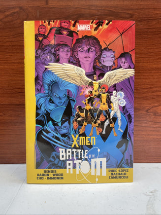 X-Men Battle Of The Atom Hard Cover (Marvel, Comic Books) - Bitz & Buttons