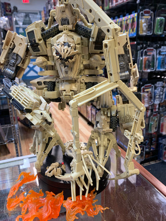 Bonecrusher MPM-14 (Transformers Masterpiece, Takara) - Bitz & Buttons