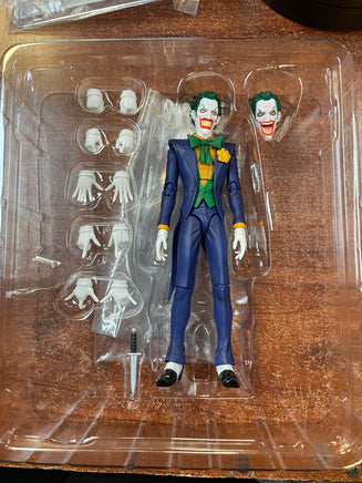 The Joker Hush Ver. No.142 (DC, Mafex) COMPLETE - Bitz & Buttons