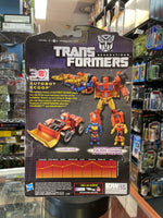 Autobot Scoop Deluxe Class (Transformers Generations Thrilling 30, Hasbro) - Bitz & Buttons