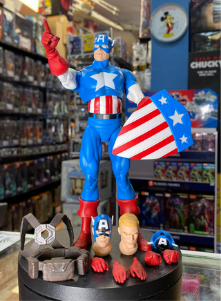 Classic Captain America (Marvel Select, DST Diamond) COMPLETE - Bitz & Buttons
