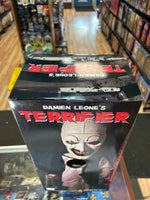 Mega Scale Terrifier (Mezco, Terrifier) **SEALED**